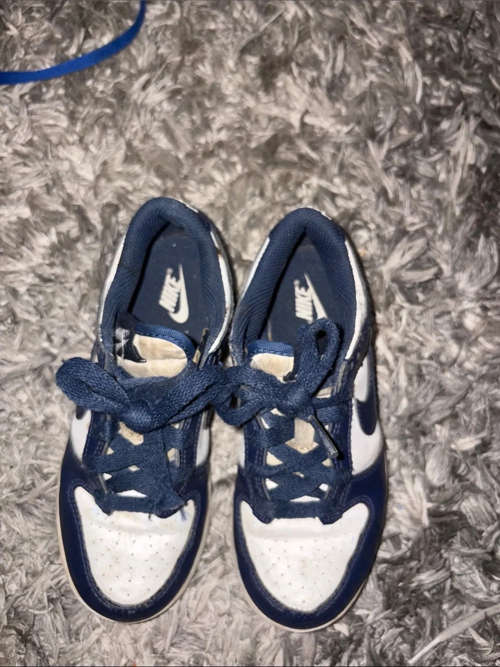 Nike Kids Low-Top Sneakers in Navy and White. Used